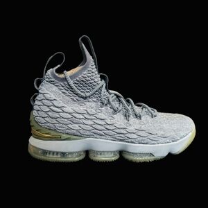 Nike Lebron 15 City Edition Wolf Grey Metallic Gold shoes